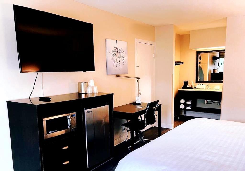 Clarion Inn & Suites Florence Extérieur photo