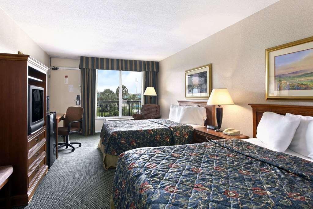 Clarion Inn & Suites Florence Extérieur photo